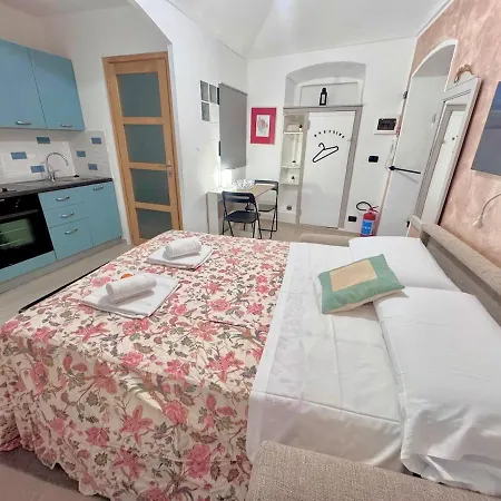 アパート La Casa Di Nadia Tra Ariston E Casino サンレモ